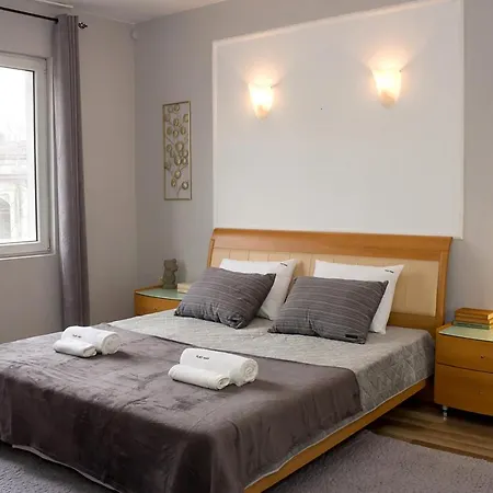 Beachfront & Seaview Apartment