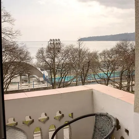 Beachfront & Seaview