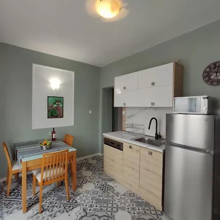 Apartment Beachfront & Seaview *